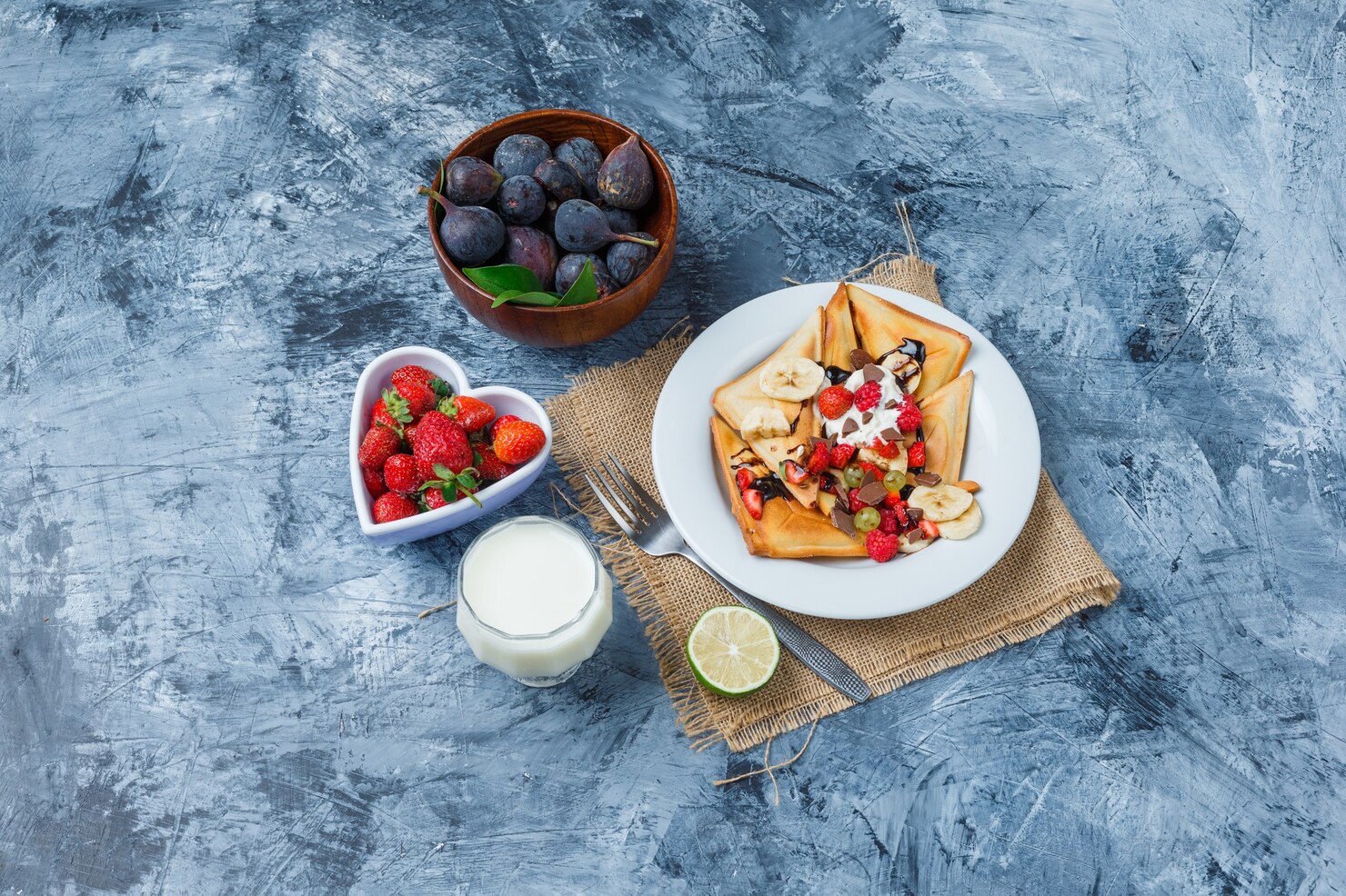 delicious breakfast with waffles fruits 176474 28211